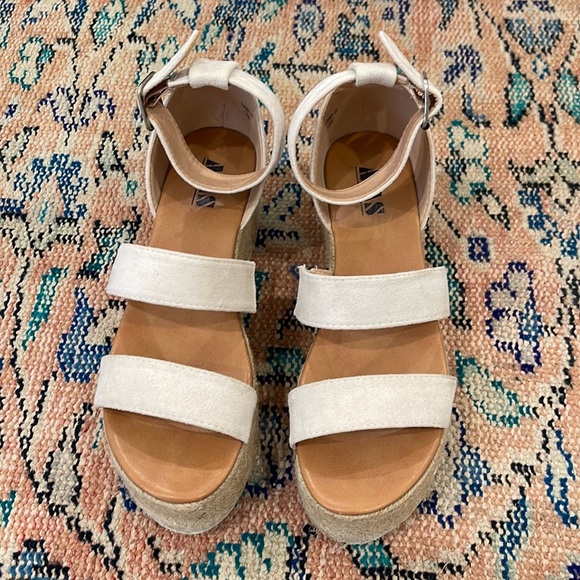 Light cream espadrille wedge sandals - Picture 1 of 2